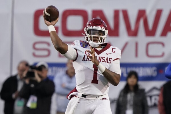 Razorback 2025 football news